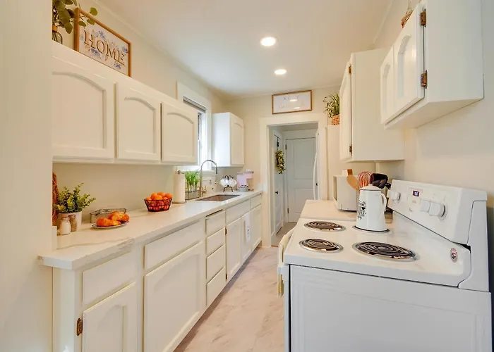 Historic 3 Blocks To Whiskey Row And Downtown Holiday home *