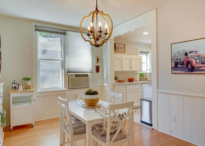 Historic 3 Blocks To Whiskey Row And Downtown Holiday home